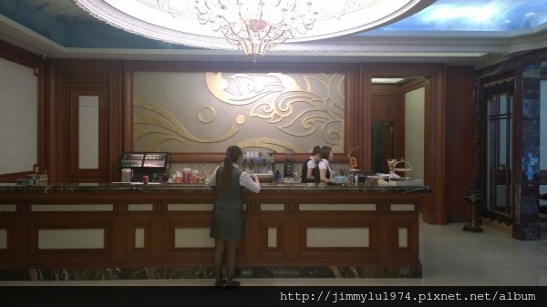 [竹北法院] 中麓建設「中悦皇苑」(大樓) 2014-08-10 019 公設實景
