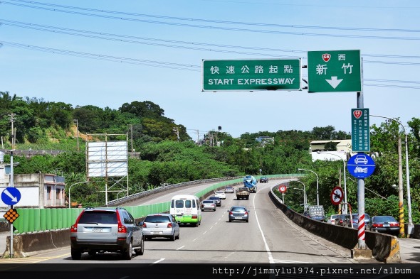 [竹東自強] 喬立建設「喬立富境」(大樓) 2014-08-31 023 生活機能實景：68快速道路(北興路口).jpg