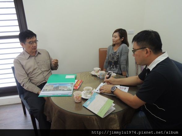 左為馮藍欽,右為陸敬民 左為馮藍欽,右為陸敬民