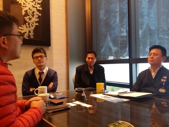 右為協理陳文忠 右為協理陳文忠