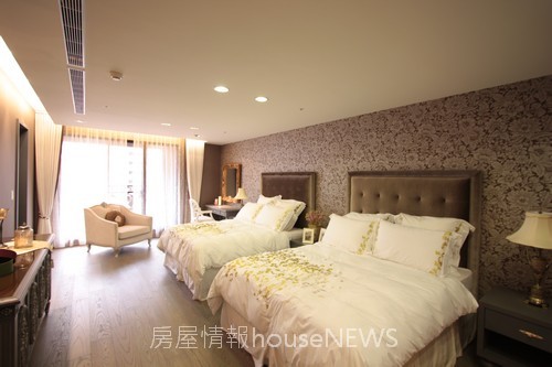 中鈞建設「中悅帝寶」94 12F實品屋.JPG