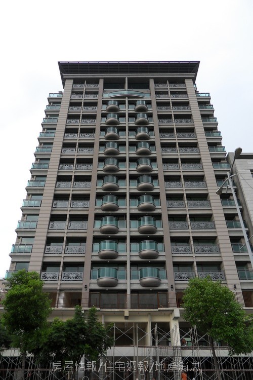 竹北半日遊02鼎毅建設「風臨渡」.JPG
