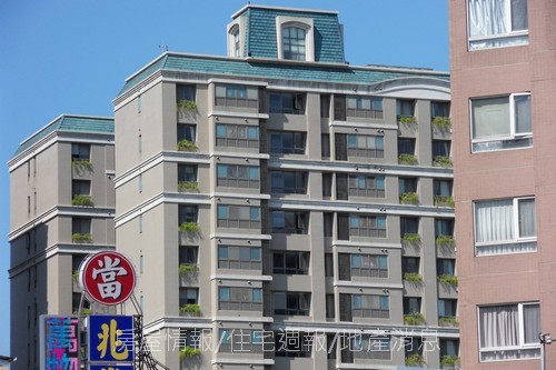 台中半日遊31崇德路、進化北路口.JPG