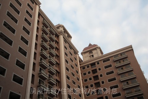 捷寶建設「新世紀」03陽台仰望穹頂.JPG