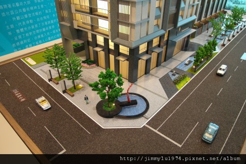 [竹北] 群新建設「A'more」2011-06-01 03.jpg