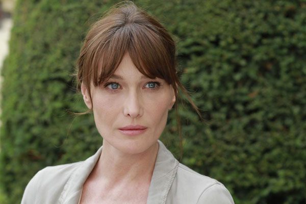 Carla Bruni midnight in paris
