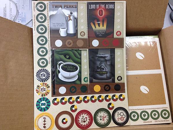 翻過來正面拍一張。如何？美工真的很不錯吧。