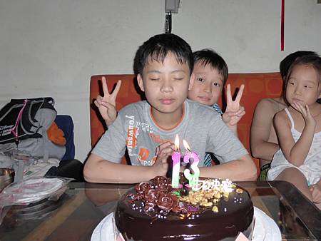 銜12歲生日 2014-06-20 銜12歲生日 2014-06-20