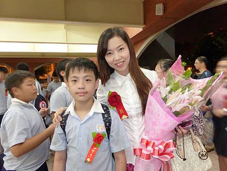 銜國小畢業囉　2014-06-20 08.jpg