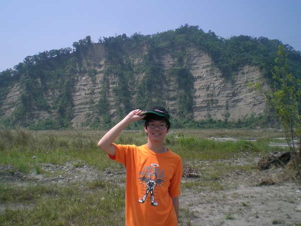 我和身後的吊神山