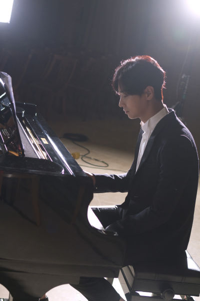 U8551P28T3D3733990F326DT20120906210519