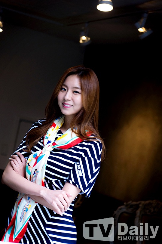 UEE專訪:坦白開朗「想成為令人期待的演員」_1 UEE專訪:坦白開朗「想成為令人期待的演員」_1