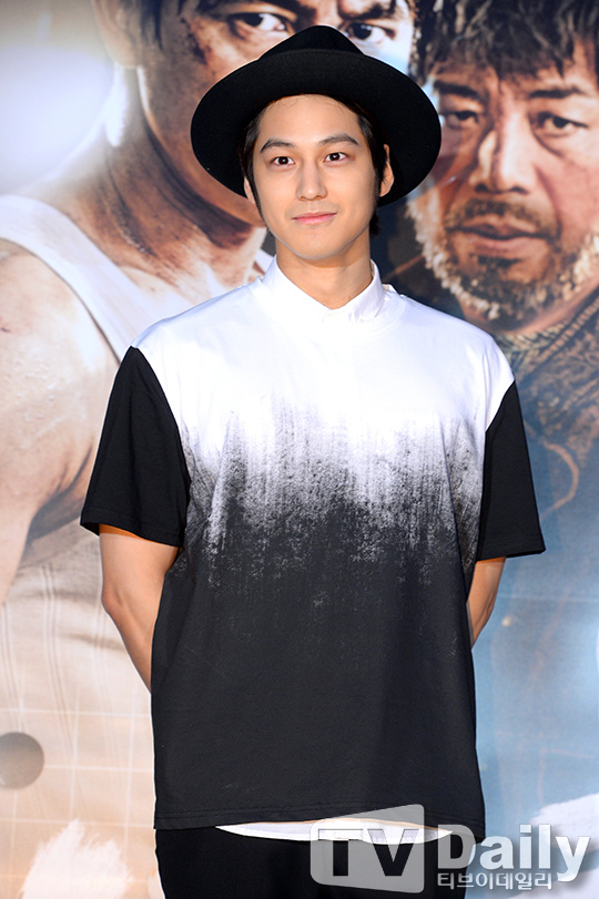 金汎與現經紀公司續約 共合作十四年 金汎與現經紀公司續約 共合作十四年