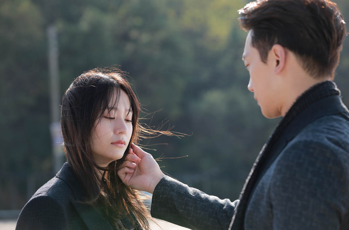 《對我而言可愛的她》曝劇照 Rain深情擁抱Krystal _2 《對我而言可愛的她》曝劇照 Rain深情擁抱Krystal _2