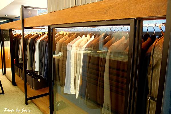 PB289145-001.JPG PB289145-001.JPG