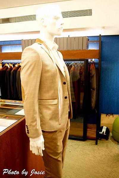 PB289156-001.JPG PB289156-001.JPG