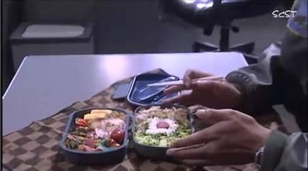 b5-551.jpg b5-551.jpg