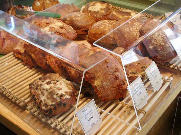 價位跟台灣差不多