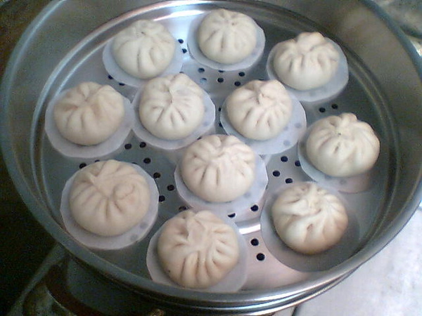 等待蒸熟的包子.jpg 等待蒸熟的包子.jpg