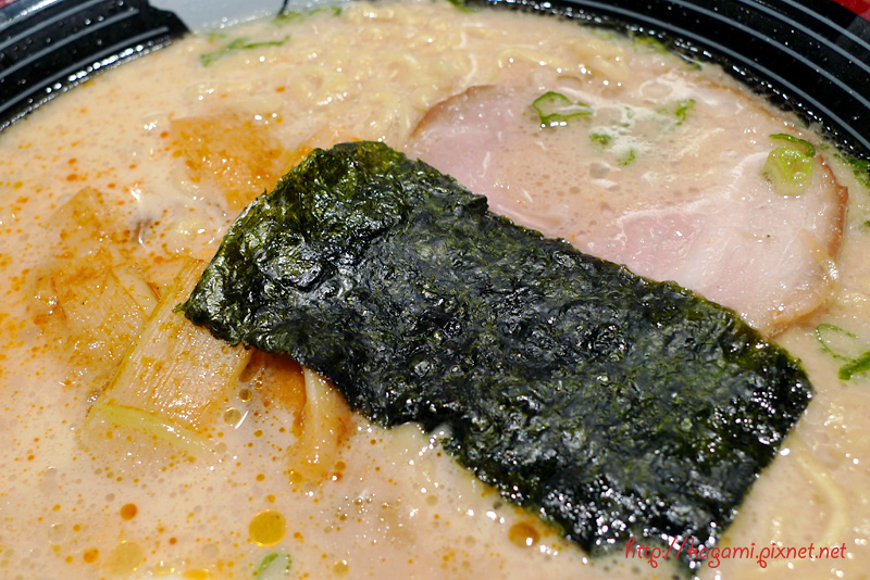 屯京拉麵: http://kagami.pixnet.net/blog/post/30497812