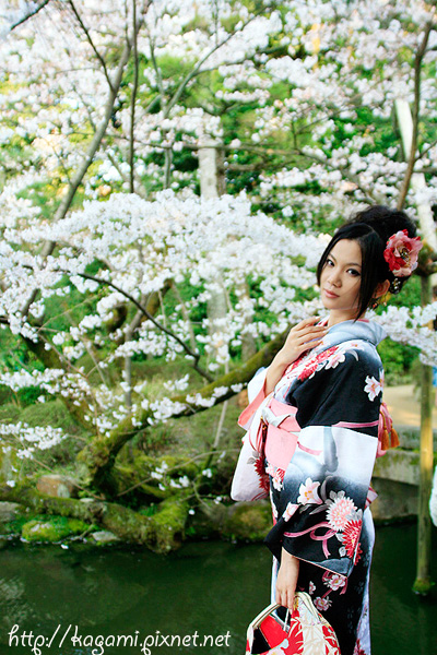 <a href="http://kagami.pixnet.net/blog/post/26561160">和服體驗</a>:我 <a href="http://kagami.pixnet.net/blog/post/26561160">和服體驗</a>:我
