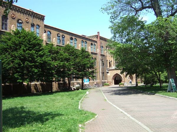 不知是哪一系館