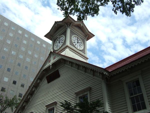 時計台很貼心的將超優拍照地點標示出來