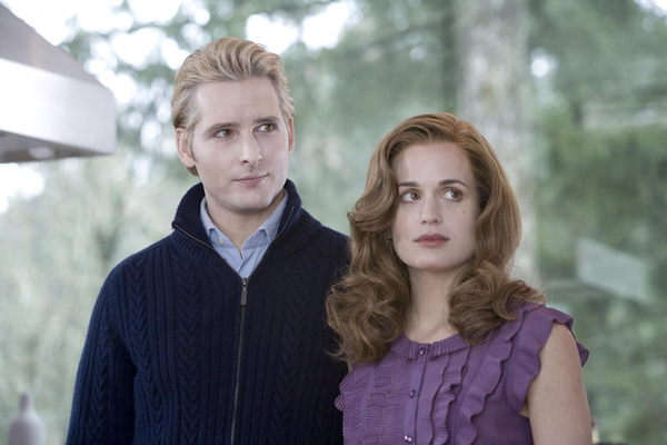 Carlisle and Esme.jpg
