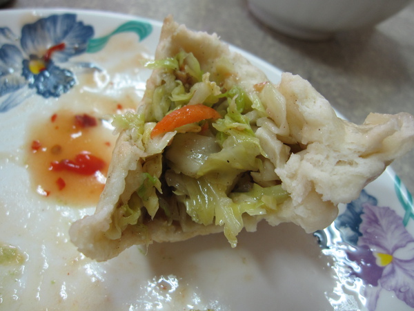 肉包or菜包一個都8元