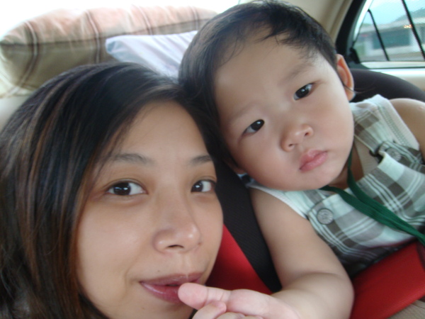 在車上和姑姑撒嬌