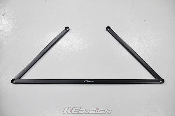 BMW F20 後下三點式結構桿 (2).jpg