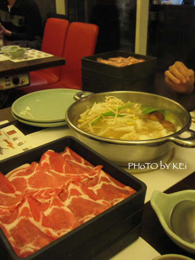 豚骨鍋.jpg 豚骨鍋.jpg