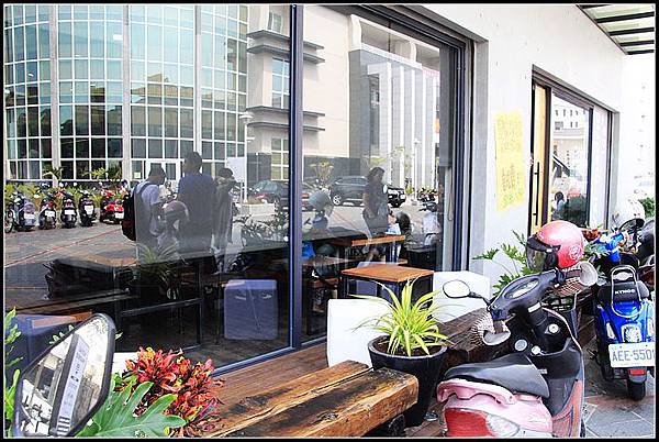 nEO_IMG_IMG_1243.jpg nEO_IMG_IMG_1243.jpg