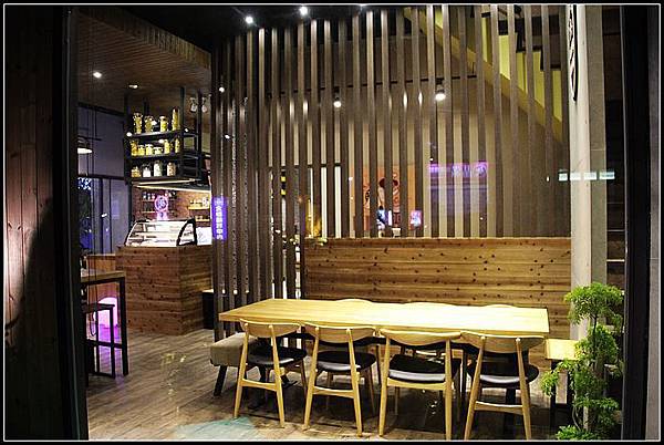 nEO_IMG_IMG_1526.jpg nEO_IMG_IMG_1526.jpg