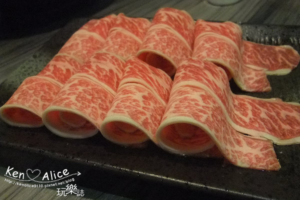 102.12圓桌涮涮鍋01.jpg 102.12圓桌涮涮鍋01.jpg