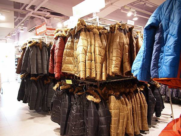 b-6.jpg 日本UNIQLO的副牌GU來了!跟著哥一起平價時尚吧~