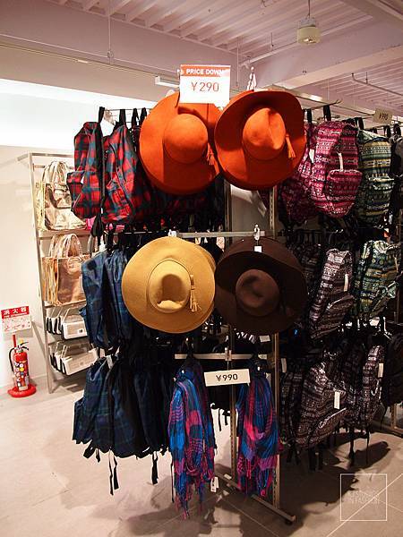 b-15.jpg 日本UNIQLO的副牌GU來了!跟著哥一起平價時尚吧~
