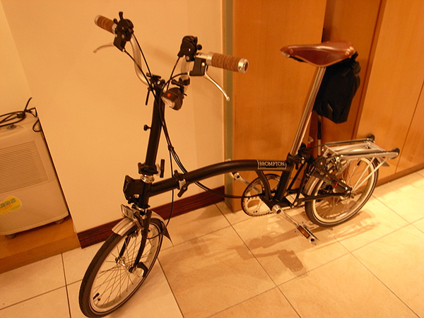 最近天氣不穩定,先在家裡拍幾張吧