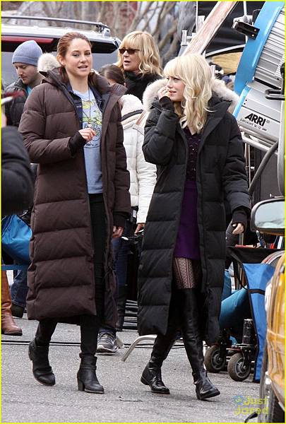emma-stone-shailene-woodley-meet-spiderman-04 emma-stone-shailene-woodley-meet-spiderman-04