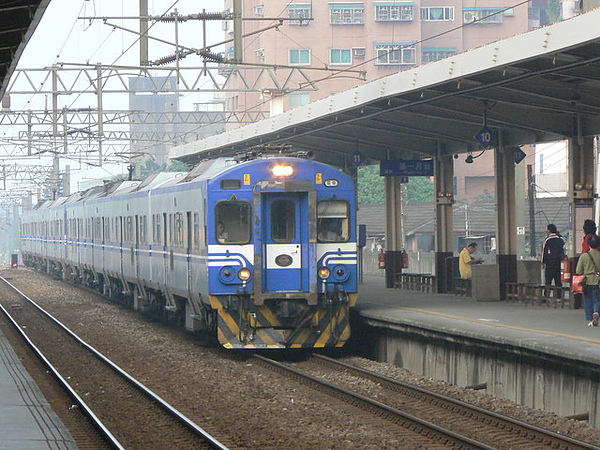 EMU400電聯車