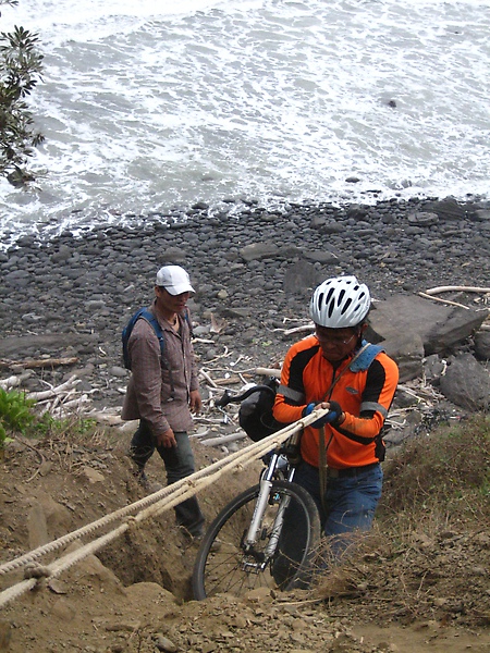 等待兩個小時後終於要上了