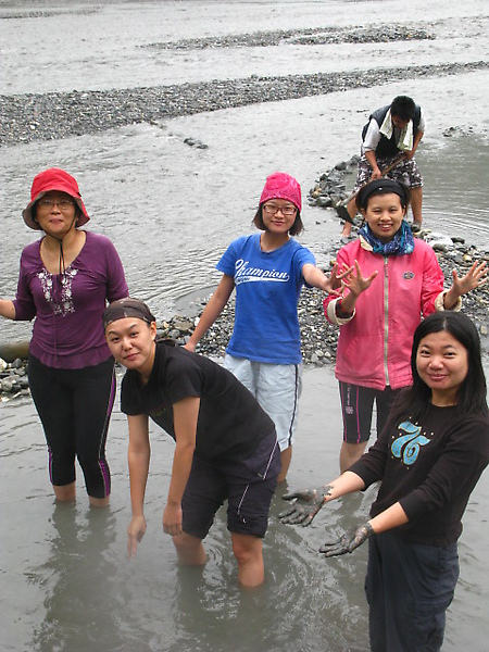 水不是超冷就是超燙