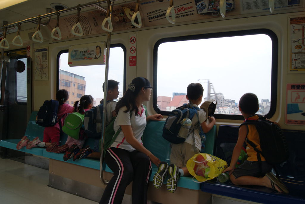 越接近淡水,房子變少了,水變多了! 越接近淡水,房子變少了,水變多了!