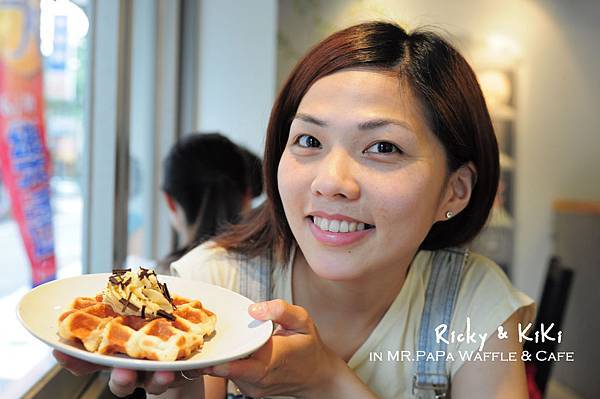 MR.PAPA waffle & cafe
