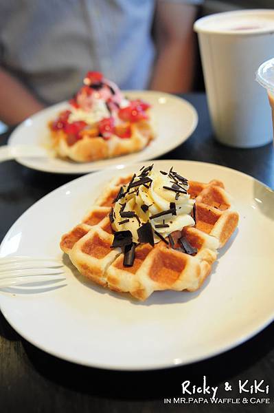 MR.PAPA waffle & cafe
