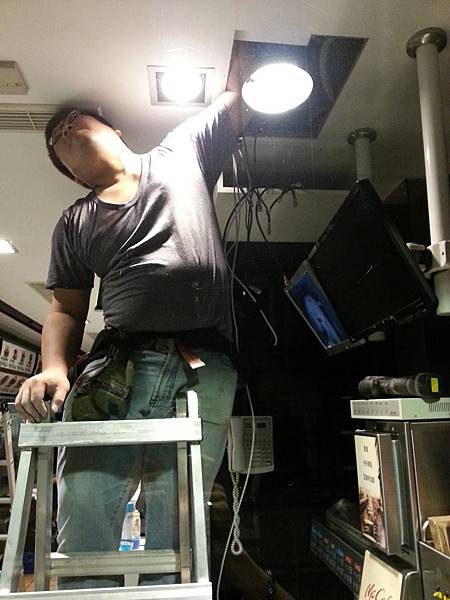 2013-05-14 04.51.42 2013-05-14 04.51.42