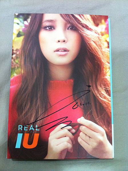 IU親筆簽名CD IU親筆簽名CD