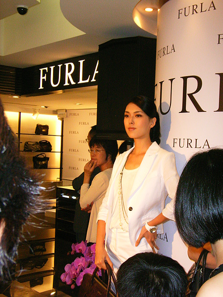 RIMG0100.JPG RIMG0100.JPG