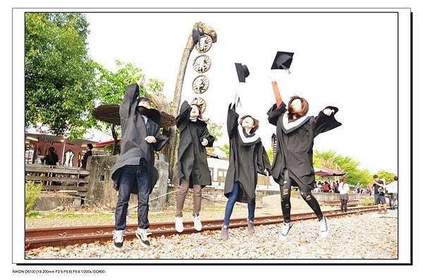 306211_319396148125875_100001664788886_893195_846705904_n