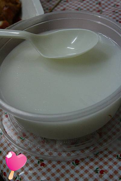 高雄鹽埕區美食-50年杏仁茶